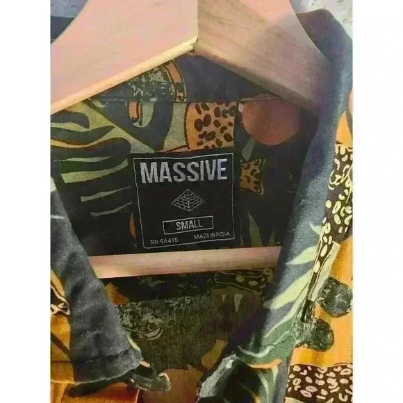 Super Massive Jungle Shirt - Picture 2 of 3